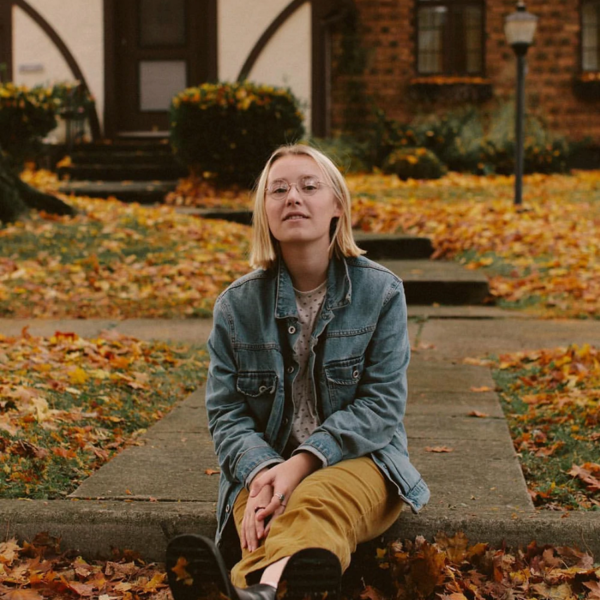 Addison Agen Gets Old-School On “Darlin'”